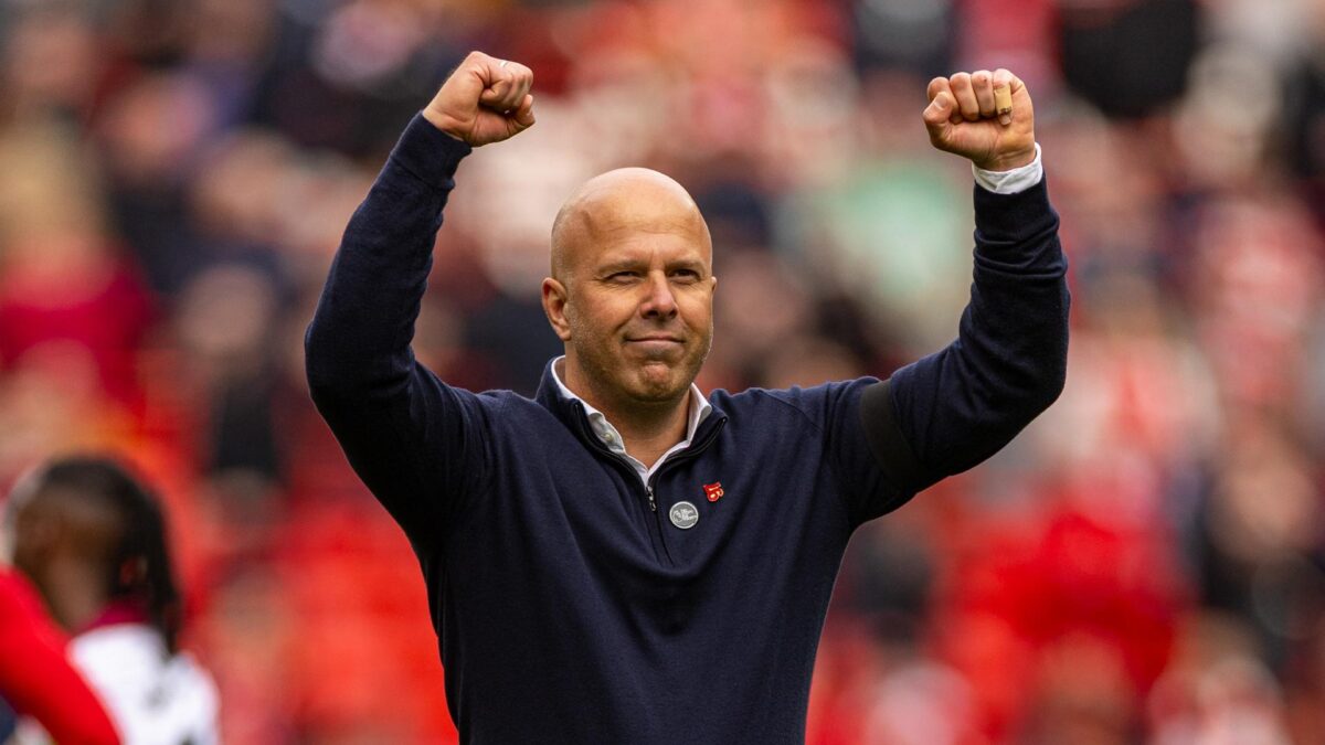 arne-slot-liverpool-fc-240425_958ba2552dde629057eb4e621e6ae511