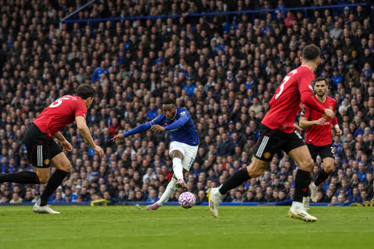 everton_draws_with_manchester_united_tha_1788708326442